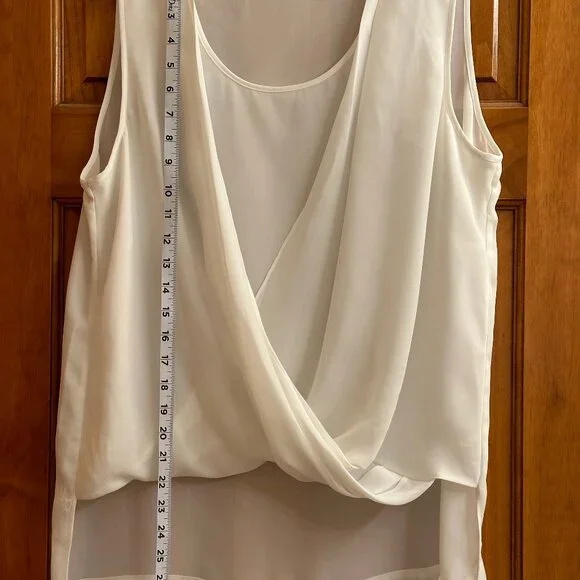 Chico’s White Sleeveless Tunic Size 2 - Picture 3 of 6